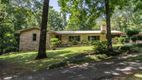 MCM home 4BR's fireplace parking 15 mins to DT